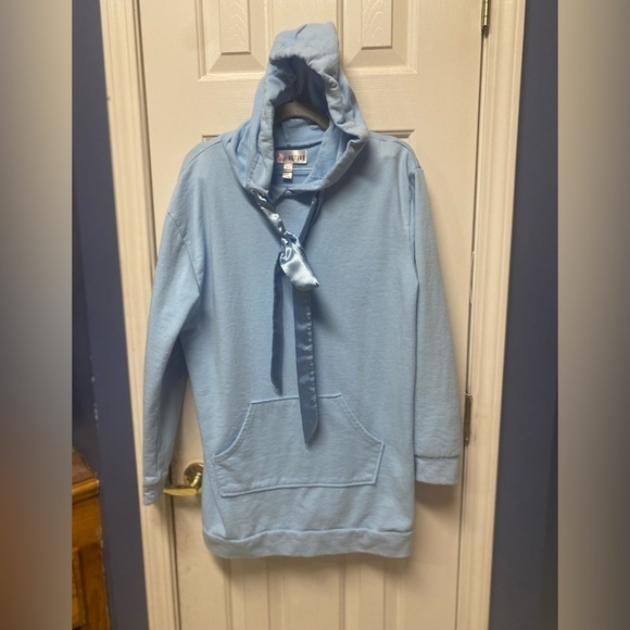 Flirtitude Baby blue oversized hoodie size M/L - Picture 1 of 9